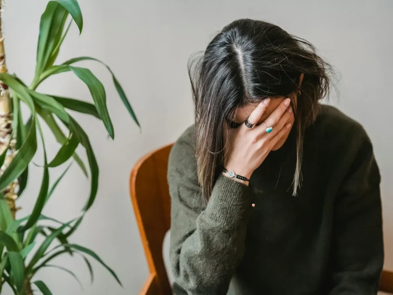Une étudiante du CEERRF mène une recherche internationale sur la fatigue oncologique